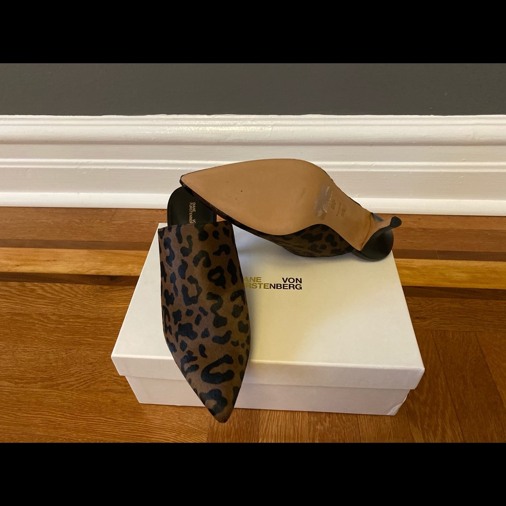 -Leopard-print pumps - Picture 4 of 8